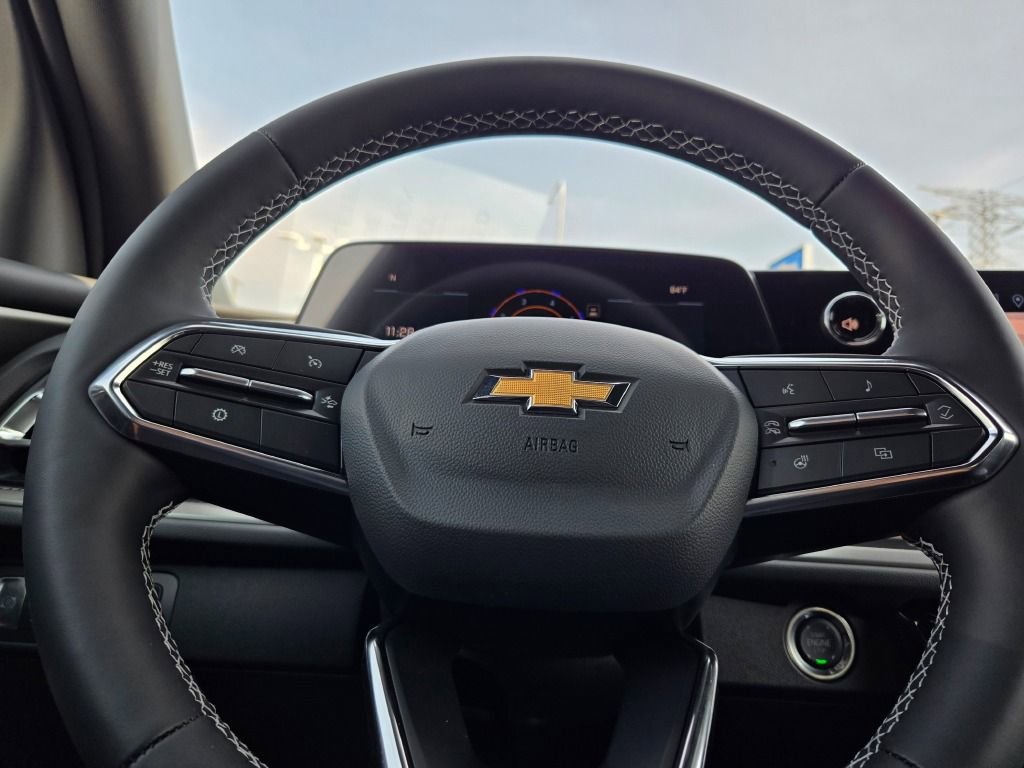 New 2026 Chevrolet Traverse LT w/ Driver Confidence Package AWD/4WD image 31