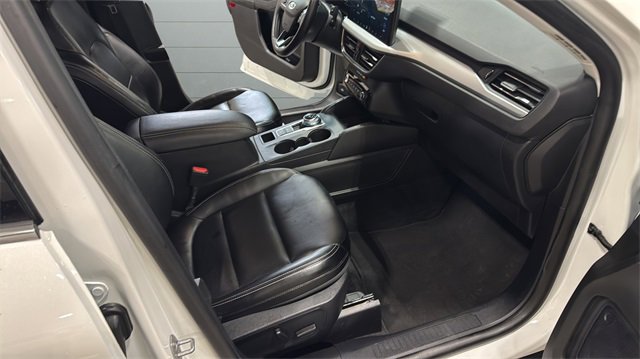 Used 2024 Ford Escape Platinum image 28