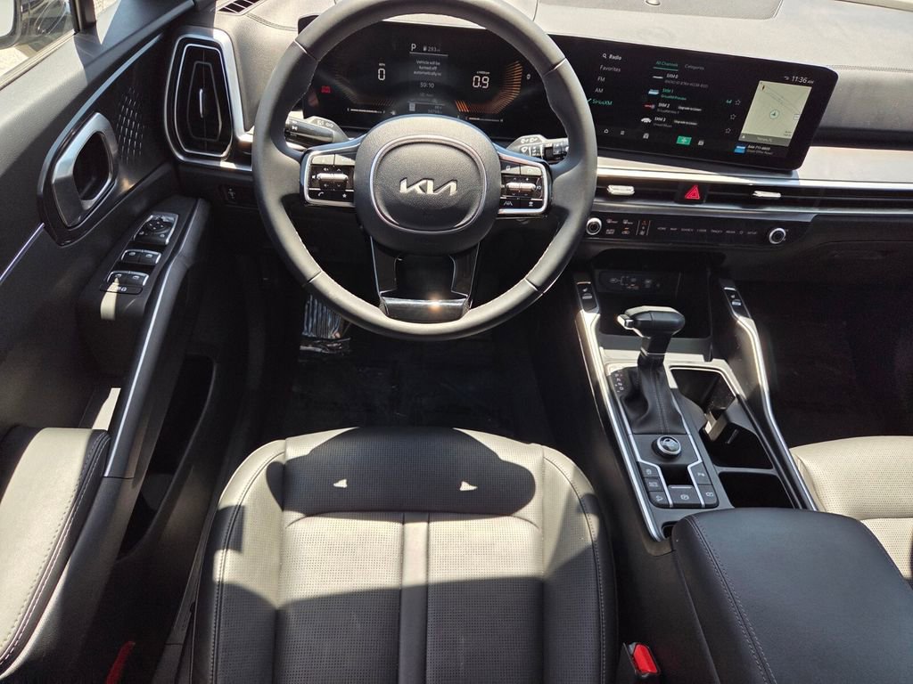 Used 2024 Kia Sorento S FWD image 9