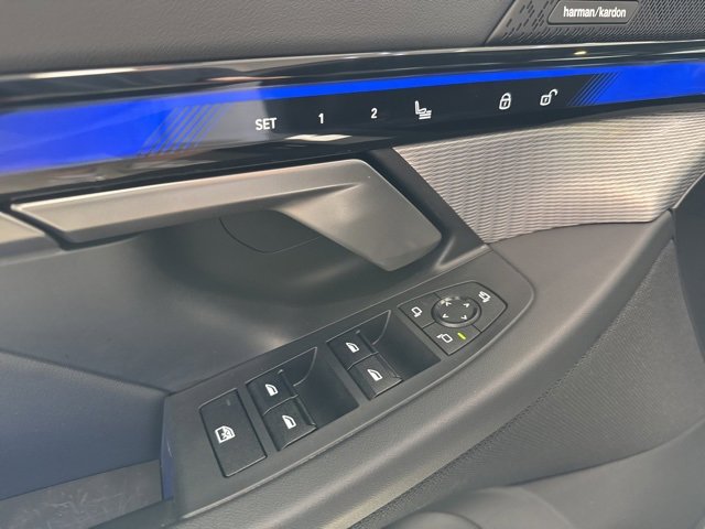 Used 2024 BMW 540i xDrive w/ M Sport Package image 17