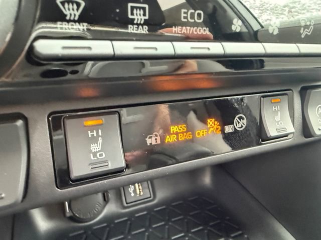 New 2025 Toyota RAV4 XLE image 12