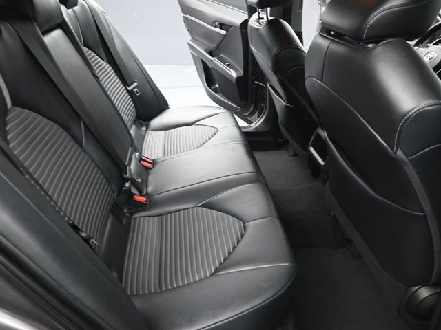 Used 2020 Toyota Camry SE image 14