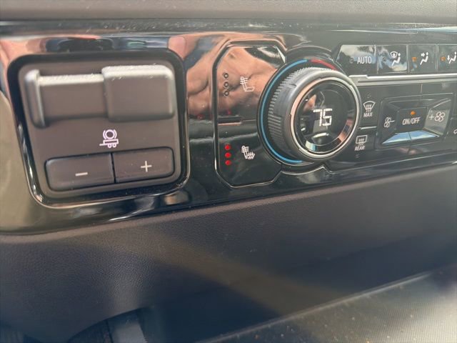 Used 2024 Chevrolet Silverado 1500 LT Trail Boss w/ Convenience Package II image 32