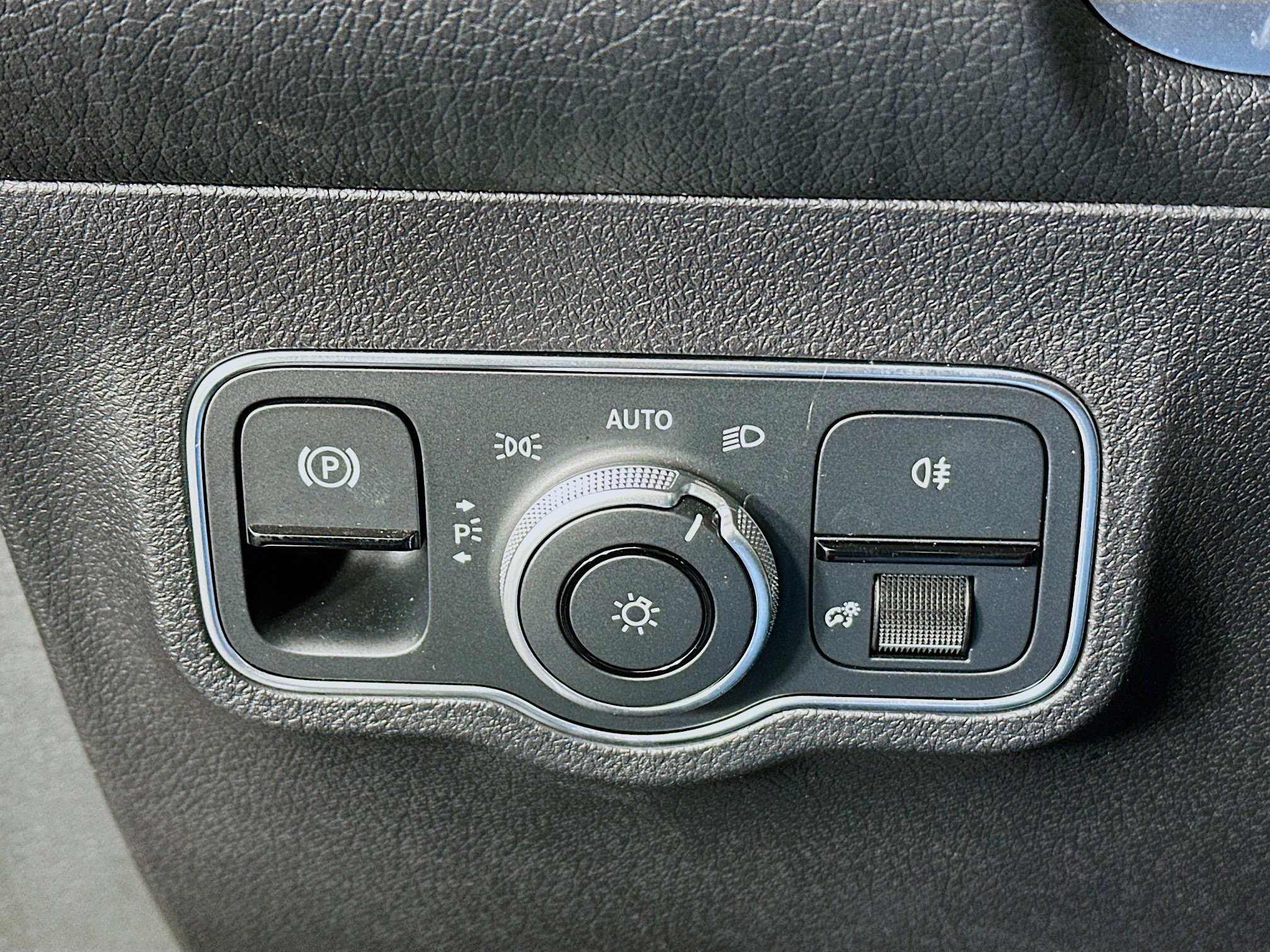 Used 2024 Mercedes-Benz EQB 250+ EQB 250+ image 17