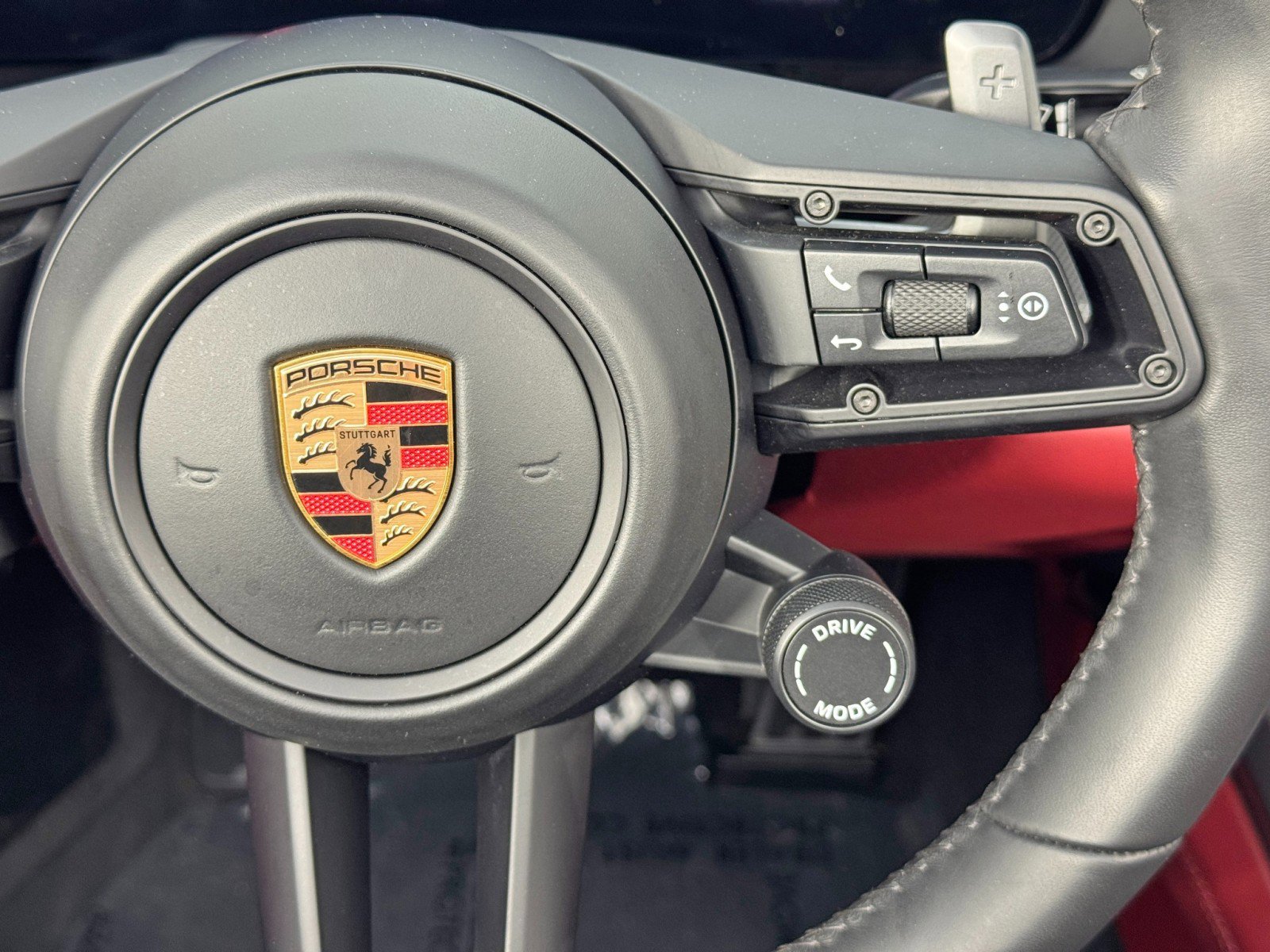 Used 2025 Porsche 911 Carrera RWD image 21