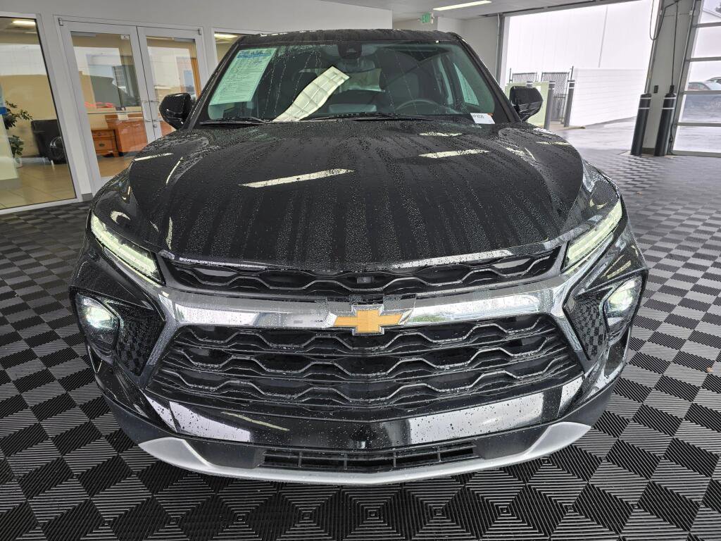 Used 2025 Chevrolet Blazer LT image 9