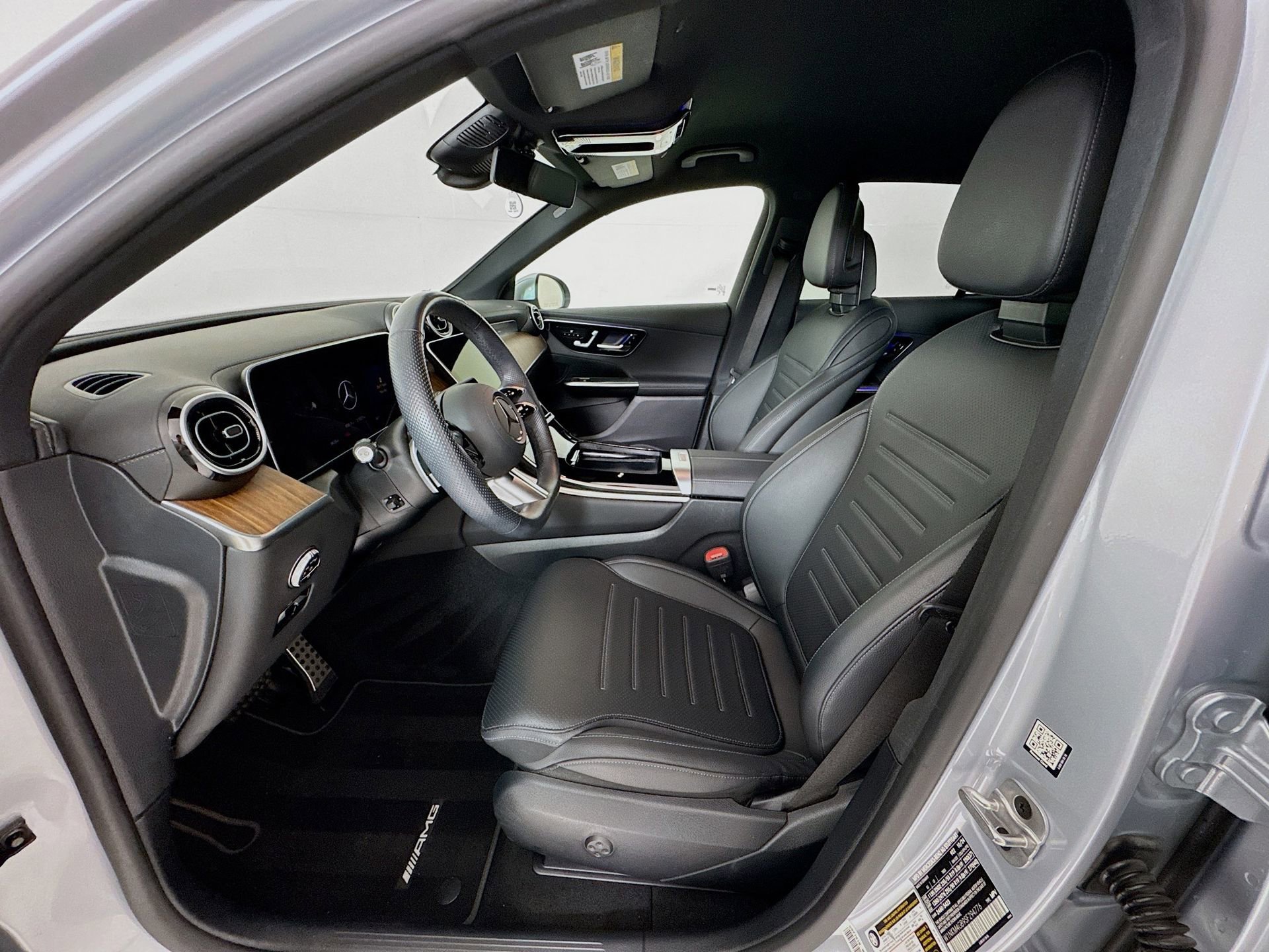 Certified 2025 Mercedes-Benz GLC 300 image 21