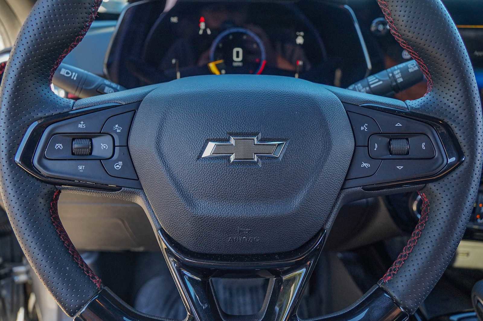 Used 2024 Chevrolet Trax RS w/ Sunroof Package image 13