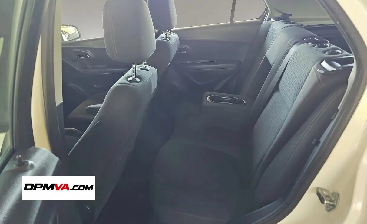 Used 2017 Chevrolet Trax LS FWD image 6