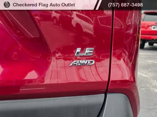 Used 2021 Toyota RAV4 LE AWD/4WD image 18