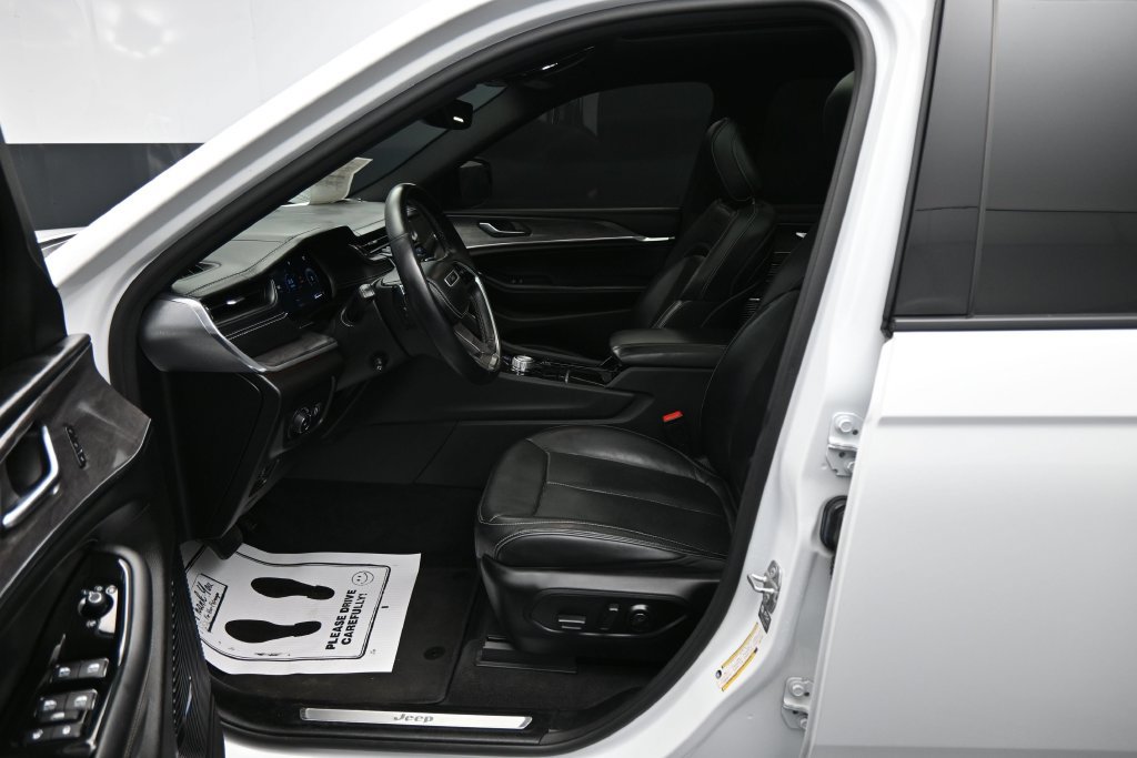Used 2022 Jeep Grand Cherokee L Overland AWD/4WD image 9