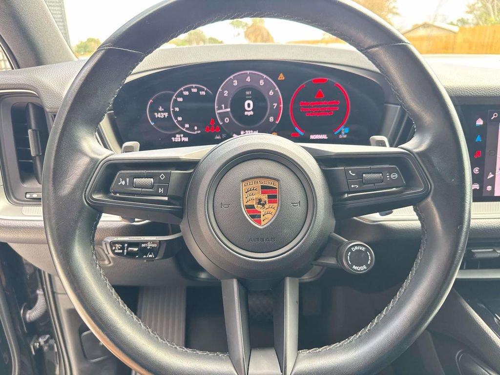 Certified 2024 Porsche Cayenne image 25