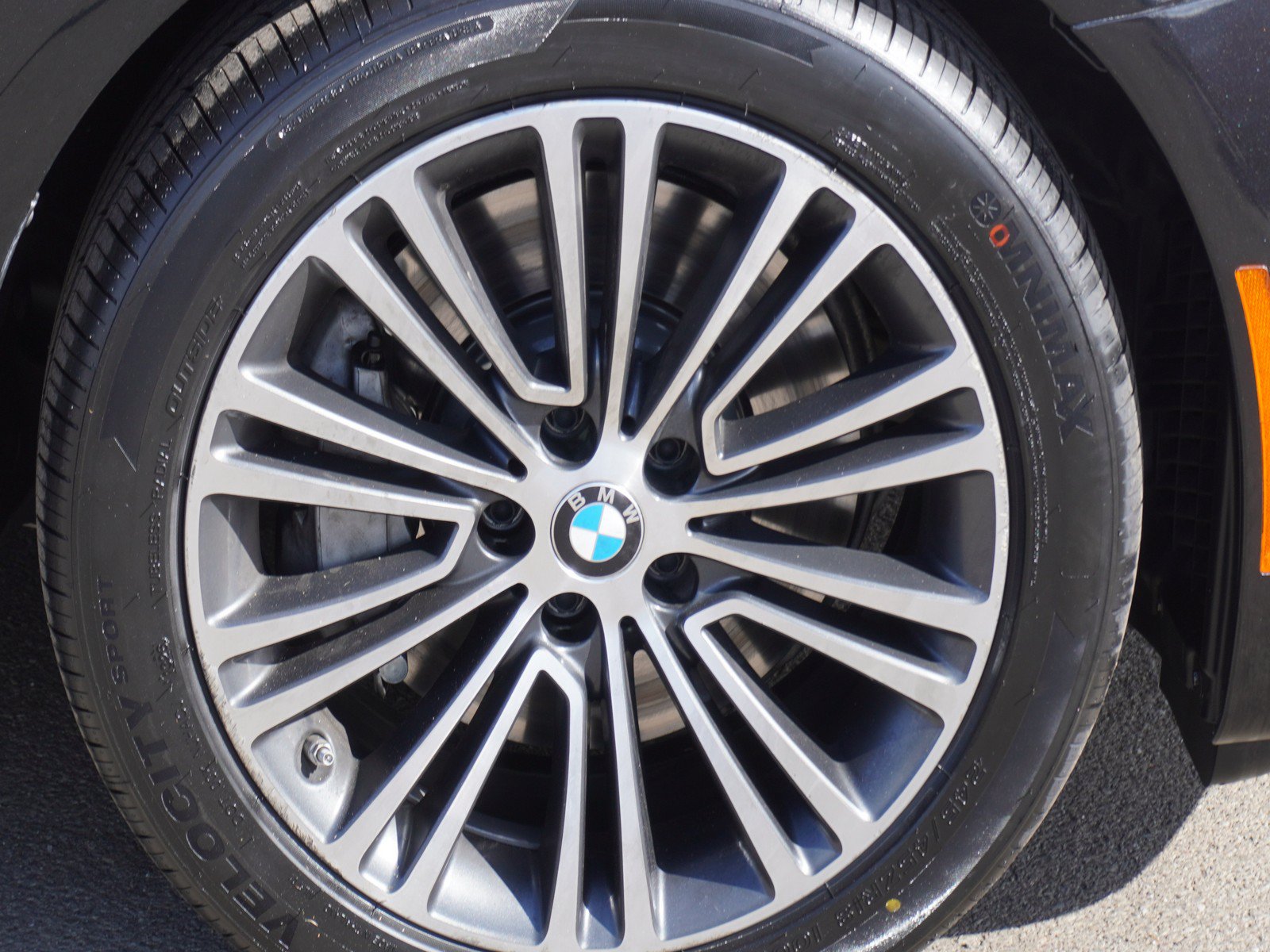 Used 2019 BMW 540i xDrive AWD/4WD image 5