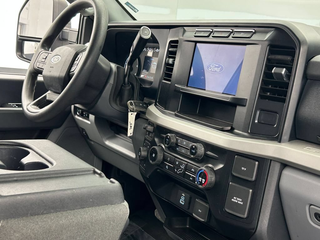 Used 2024 Ford F250 XLT AWD/4WD image 14