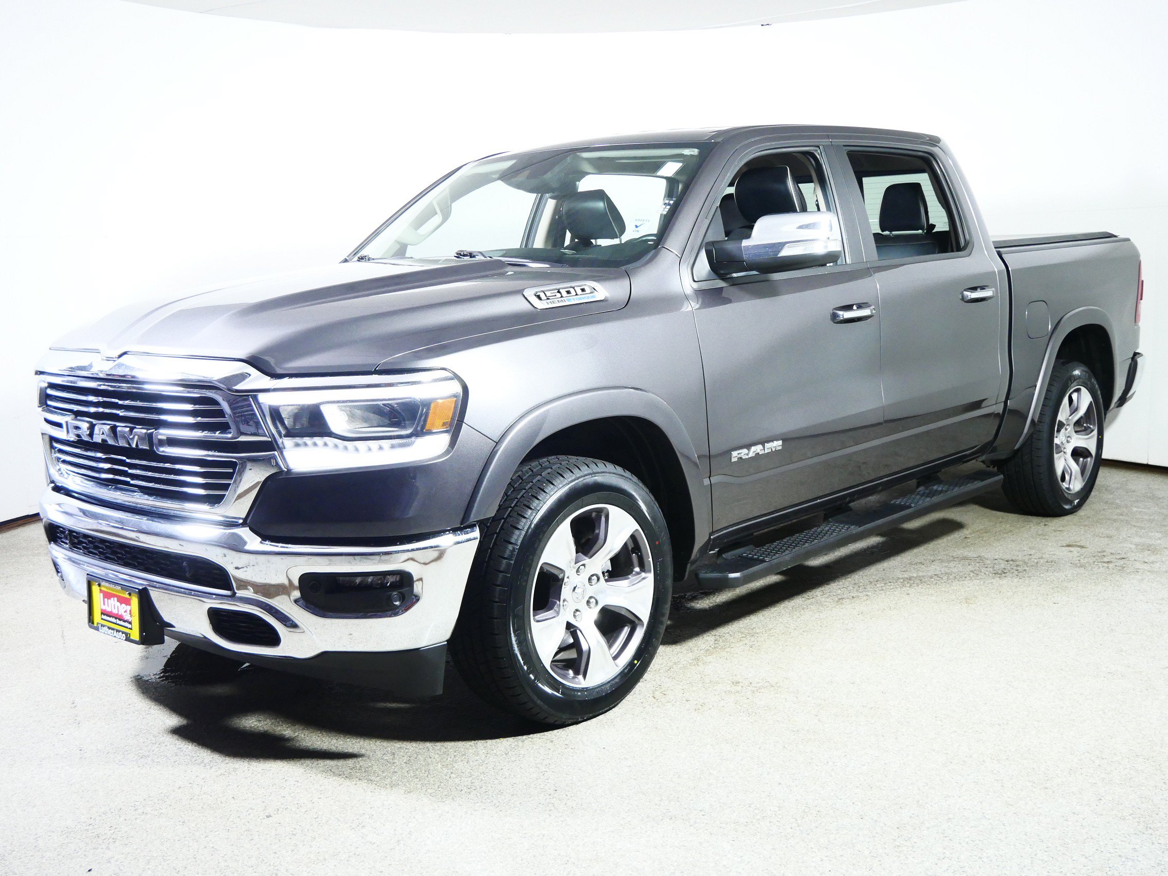 Used 2021 RAM 1500 Laramie AWD/4WD image 3