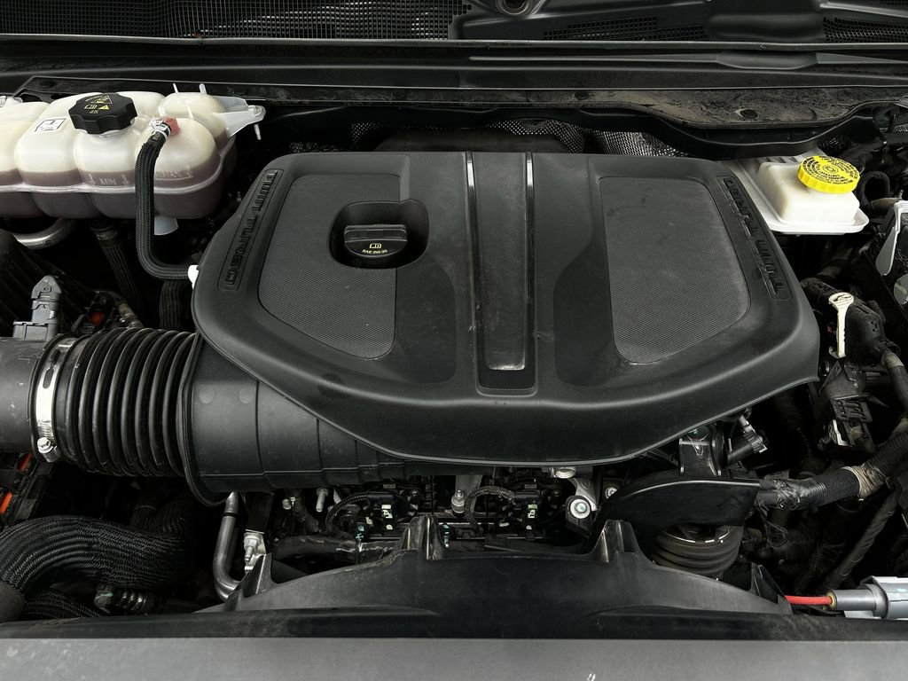 Used 2025 RAM 1500 Laramie AWD/4WD image 35