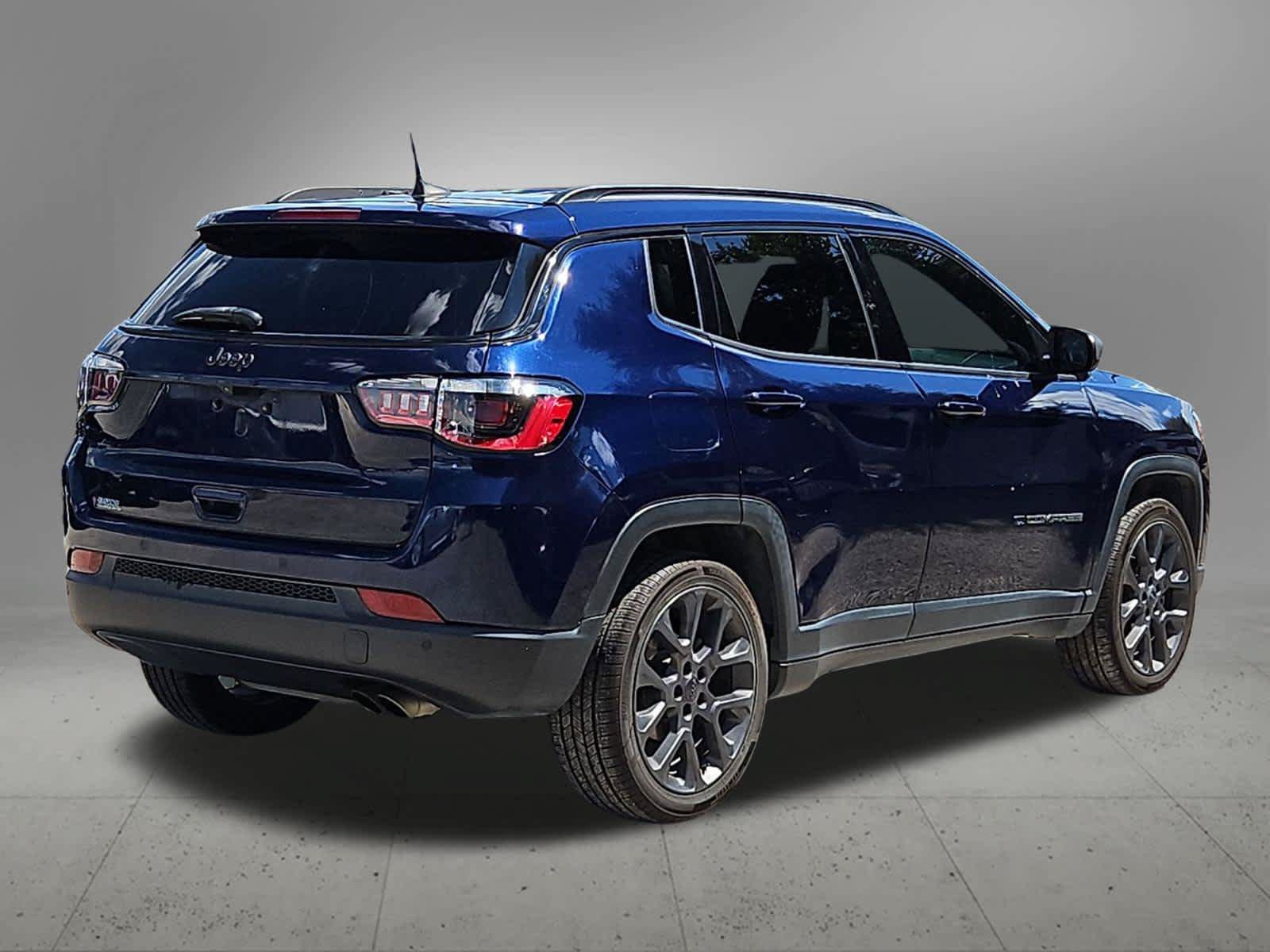 Used 2021 Jeep Compass Latitude w/ Driver Assistance Group FWD image 6