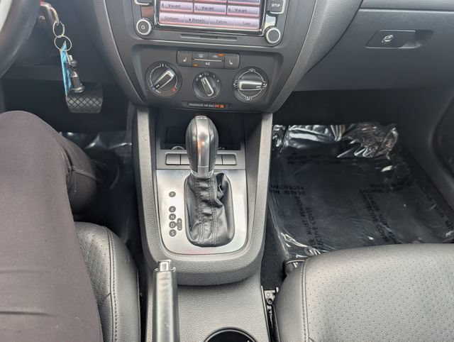 Used 2013 Volkswagen Jetta TDI FWD image 13