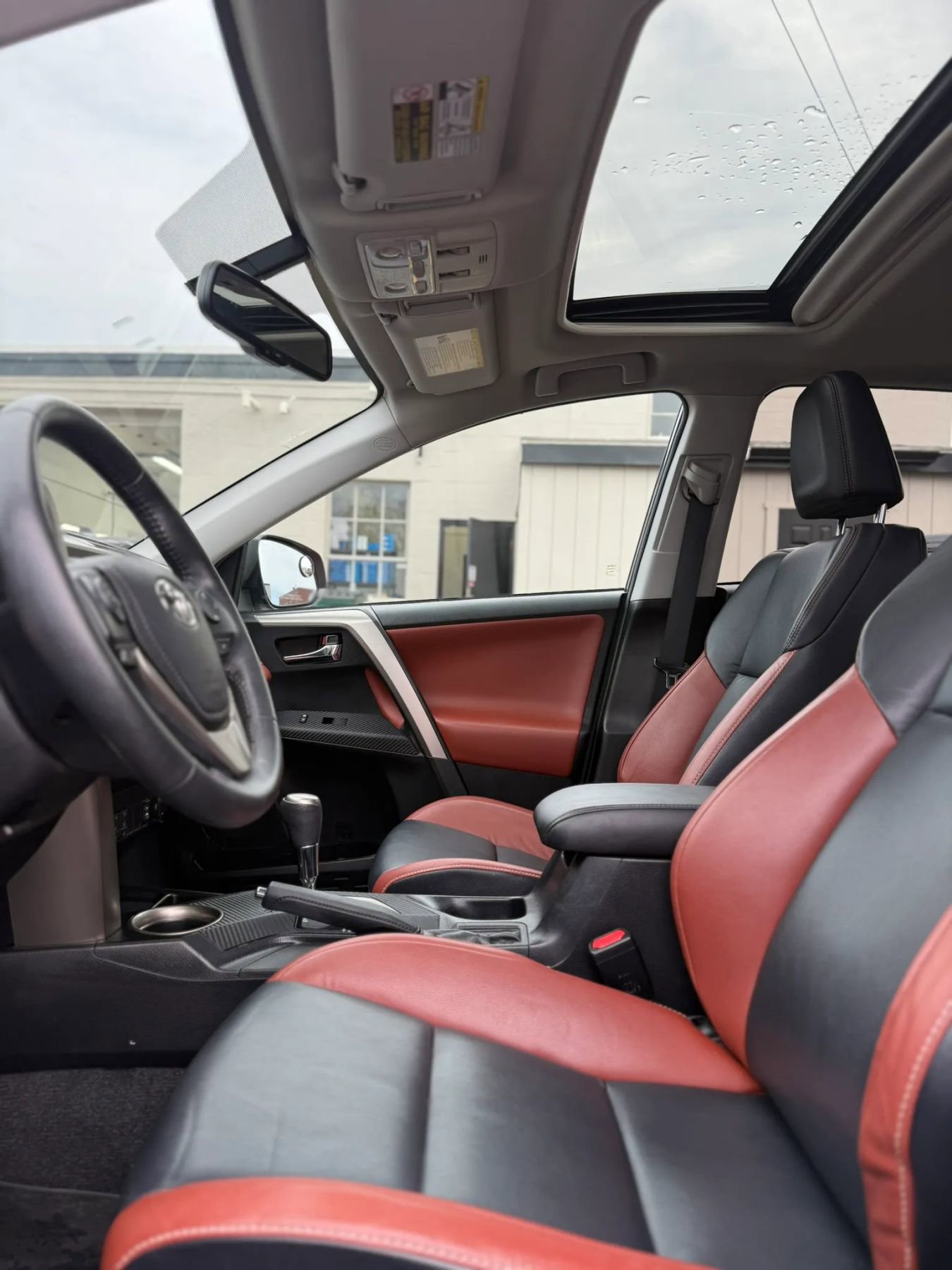 Used 2015 Toyota RAV4 Limited image 20