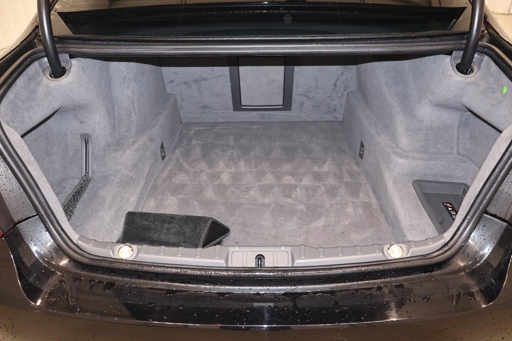 Used 2011 BMW 750Li xDrive image 36