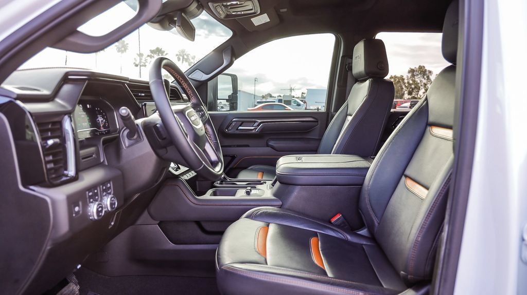 Used 2025 GMC Sierra 2500 AT4 AWD/4WD image 21