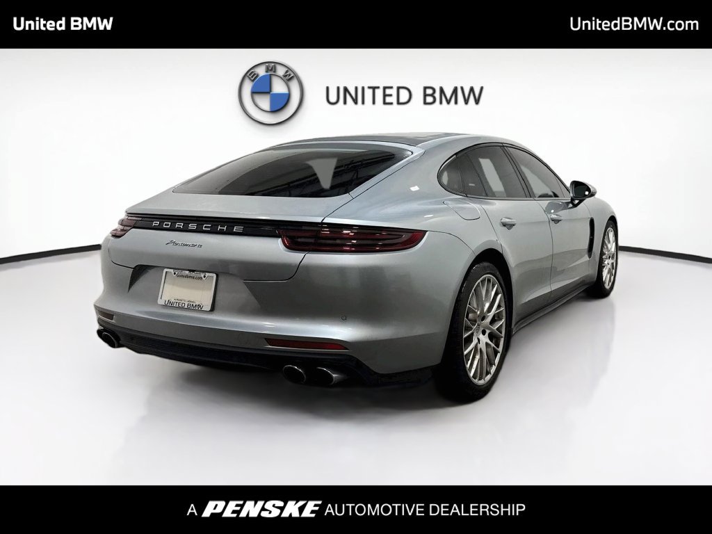 Used 2020 Porsche Panamera RWD image 5