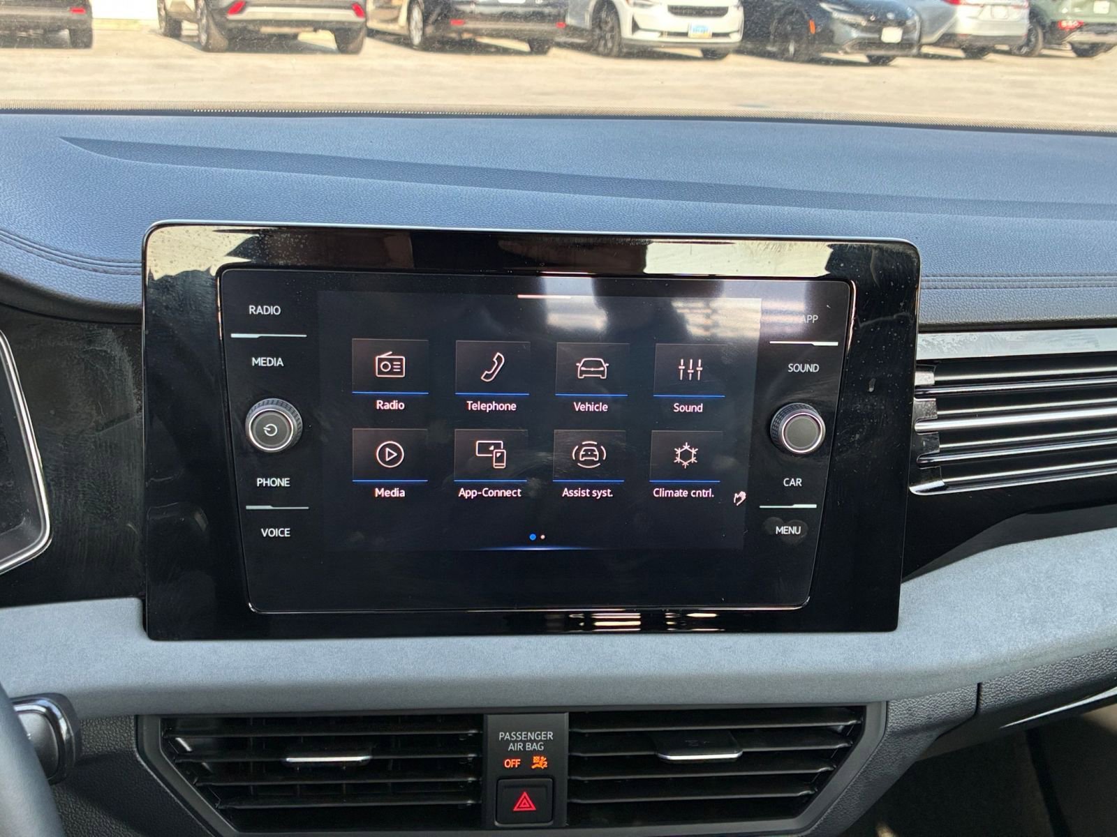 Used 2025 Volkswagen Jetta SE image 21