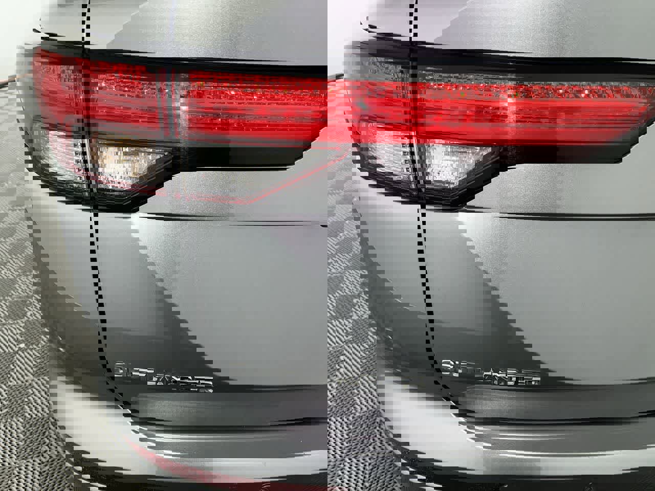 Used 2022 Mitsubishi Outlander SEL Black Edition image 11