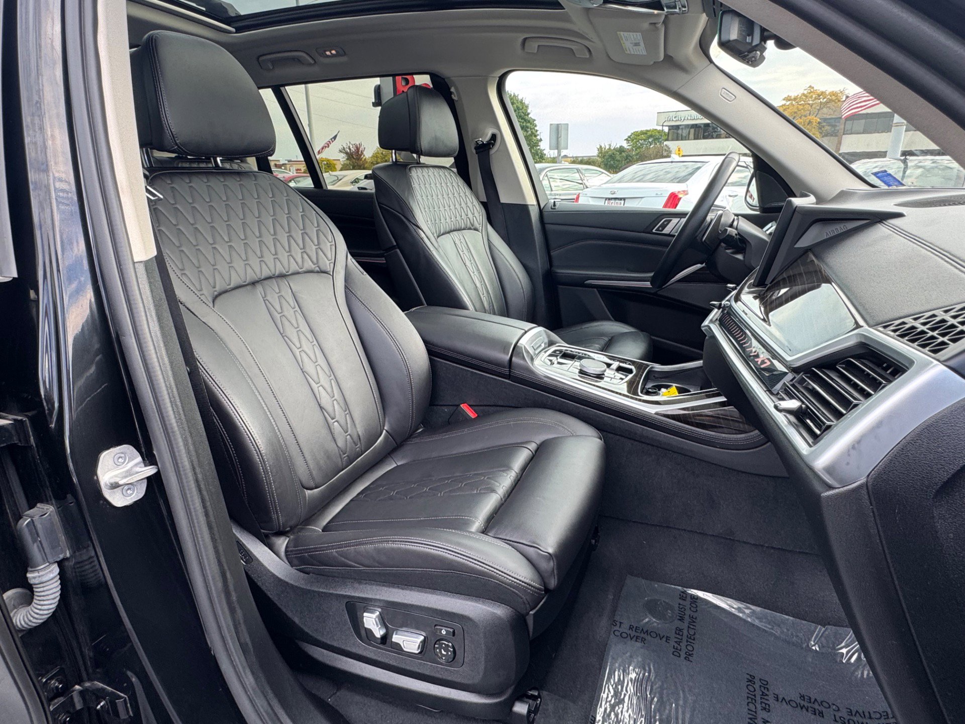 Used 2023 BMW X7 xDrive40i image 37