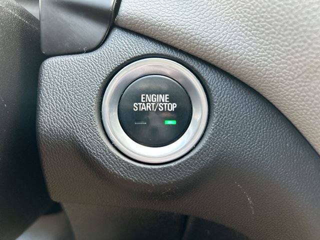 Used 2018 Chevrolet Equinox LT AWD/4WD image 16