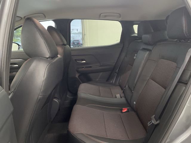 New 2026 Nissan Kicks SR w/ Cold Weather Package image 17
