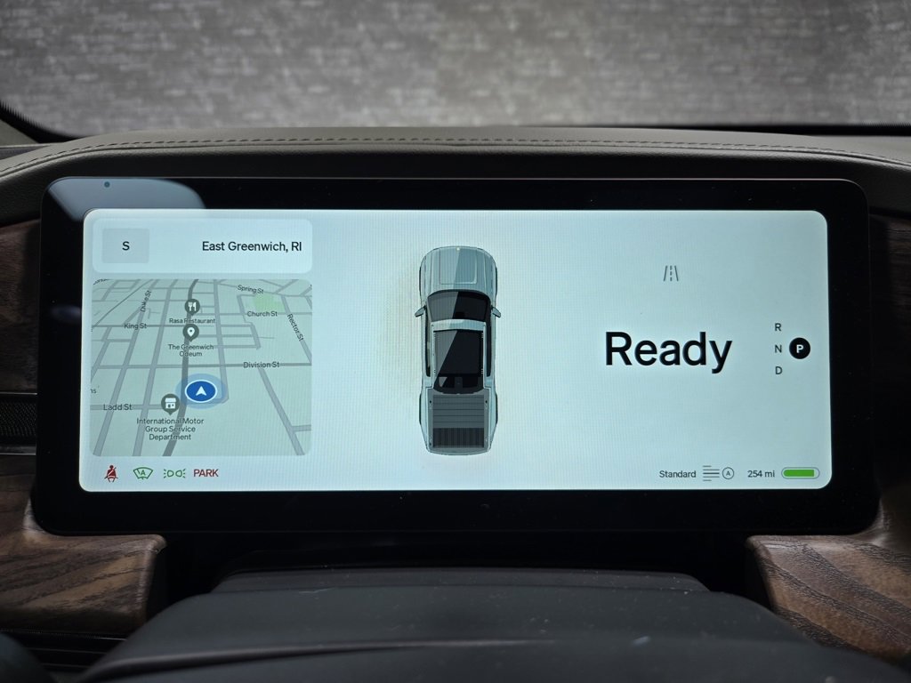 Used 2022 Rivian R1T Adventure image 19