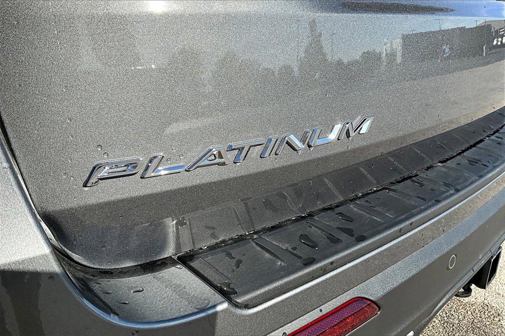 New 2025 Ford Explorer Platinum image 18