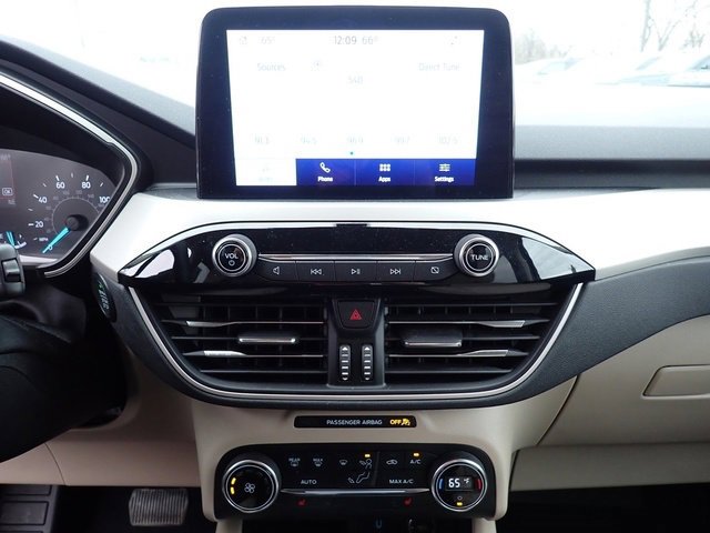 Used 2020 Ford Escape SE image 14