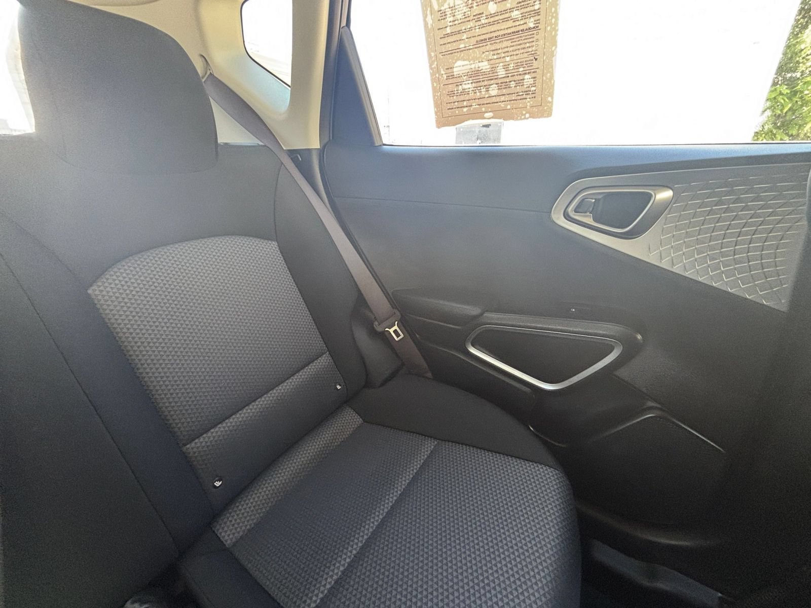Used 2025 Kia Soul LX w/ LX Technology Package FWD image 33
