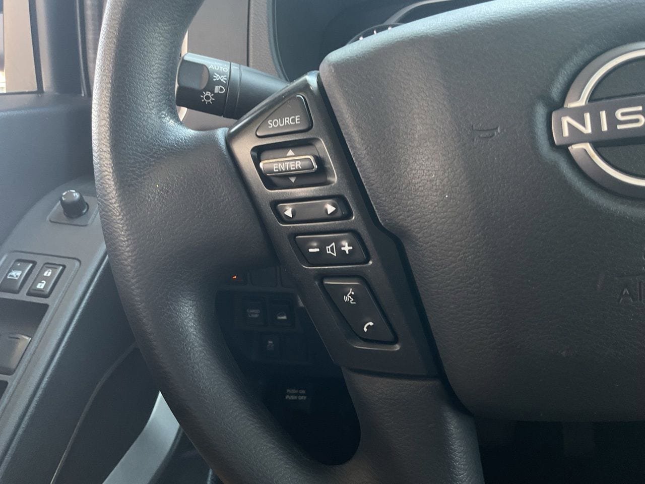 Used 2022 Nissan Frontier SV w/ Technology Package AWD/4WD image 29