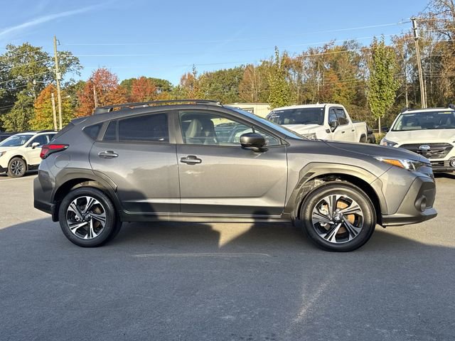 Used 2025 Subaru Crosstrek 2.0i Premium image 2