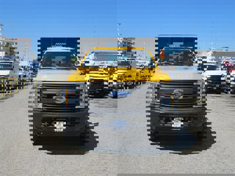 Used 2018 Ford F450 XL image 5