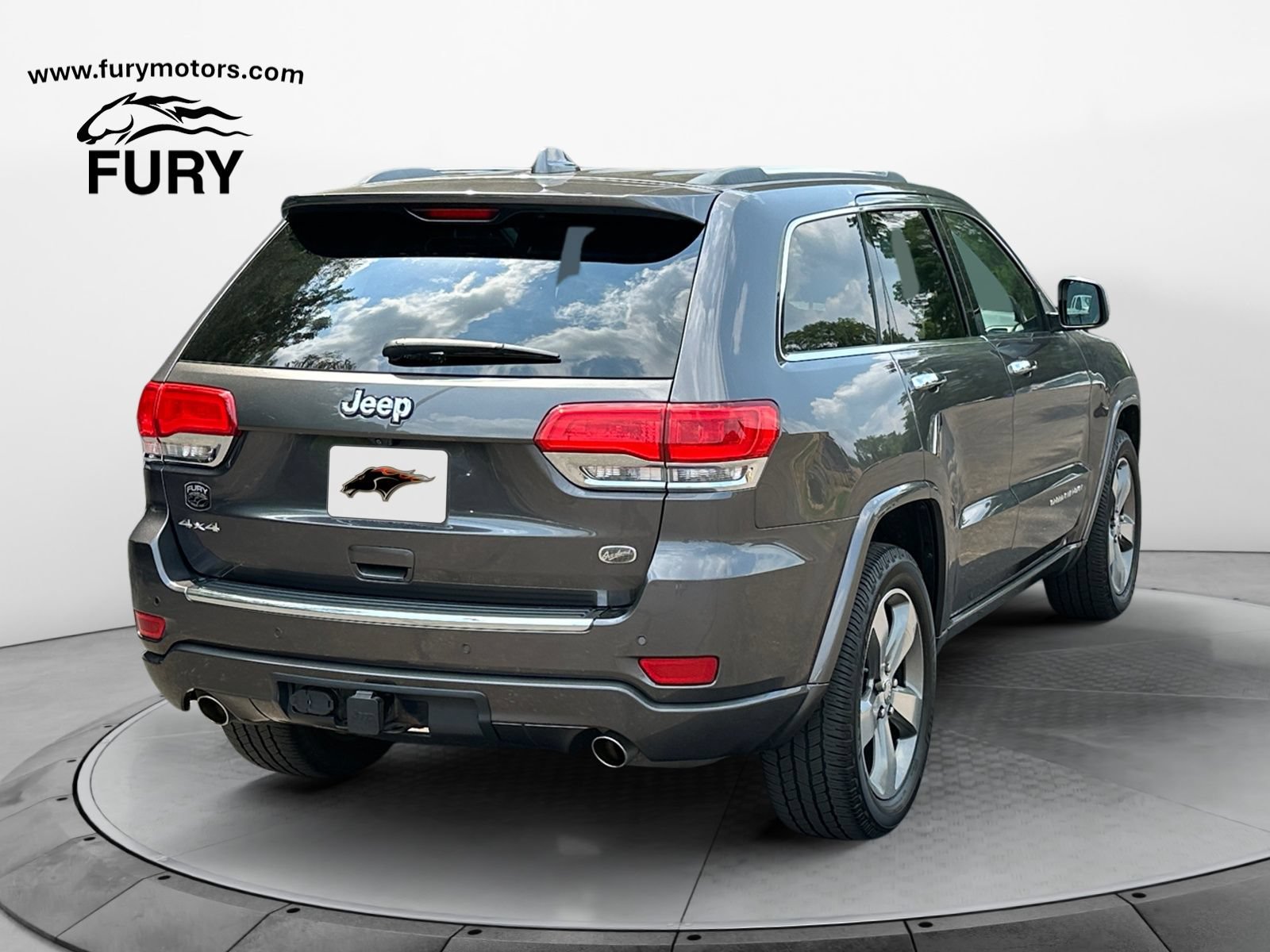 Used 2016 Jeep Grand Cherokee Overland w/ Advanced Technology Group AWD/4WD image 3