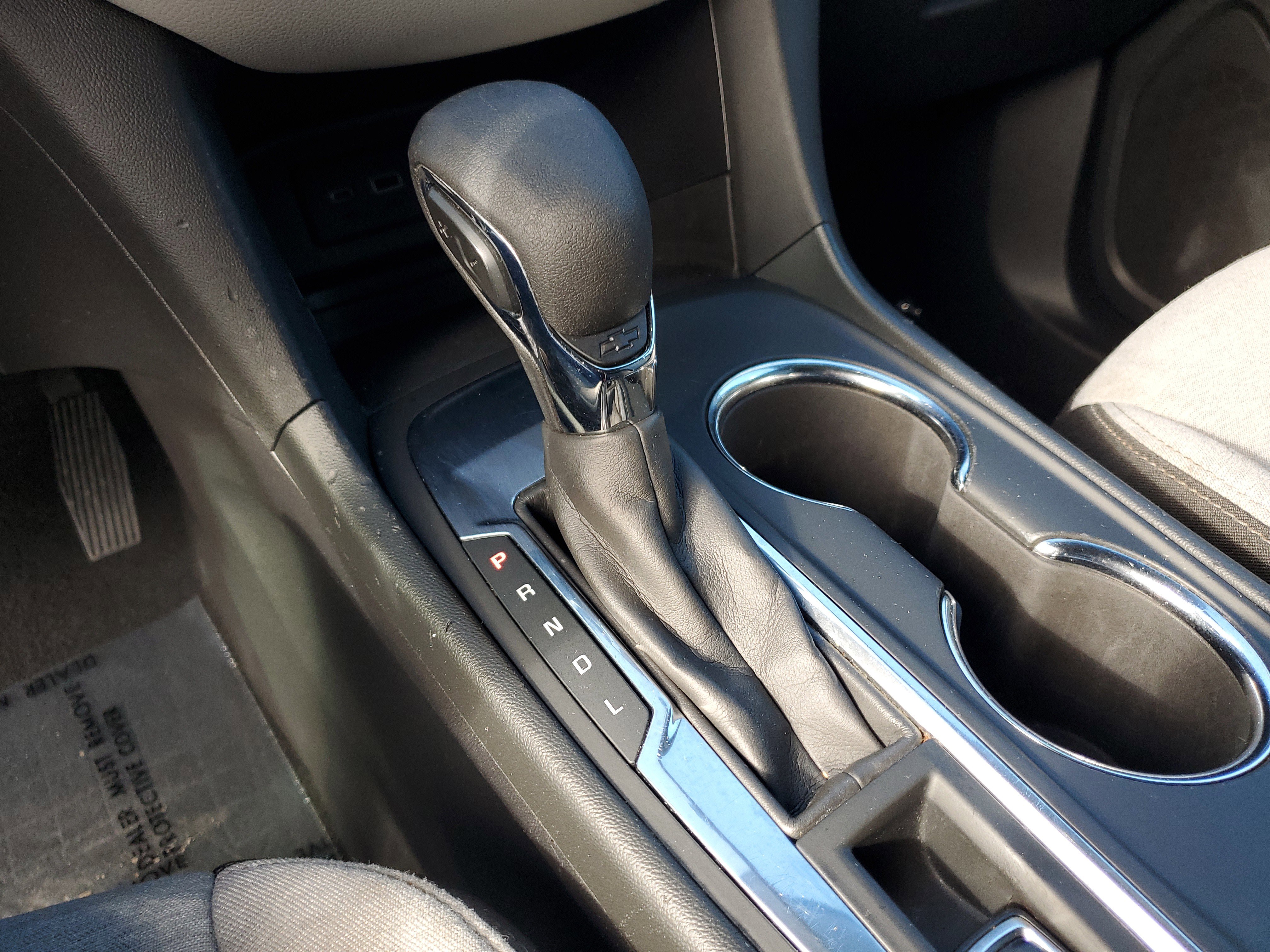 Used 2023 Chevrolet Equinox LS image 25