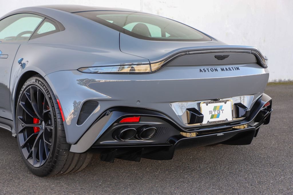 Used 2025 Aston Martin V8 Vantage Coupe image 58