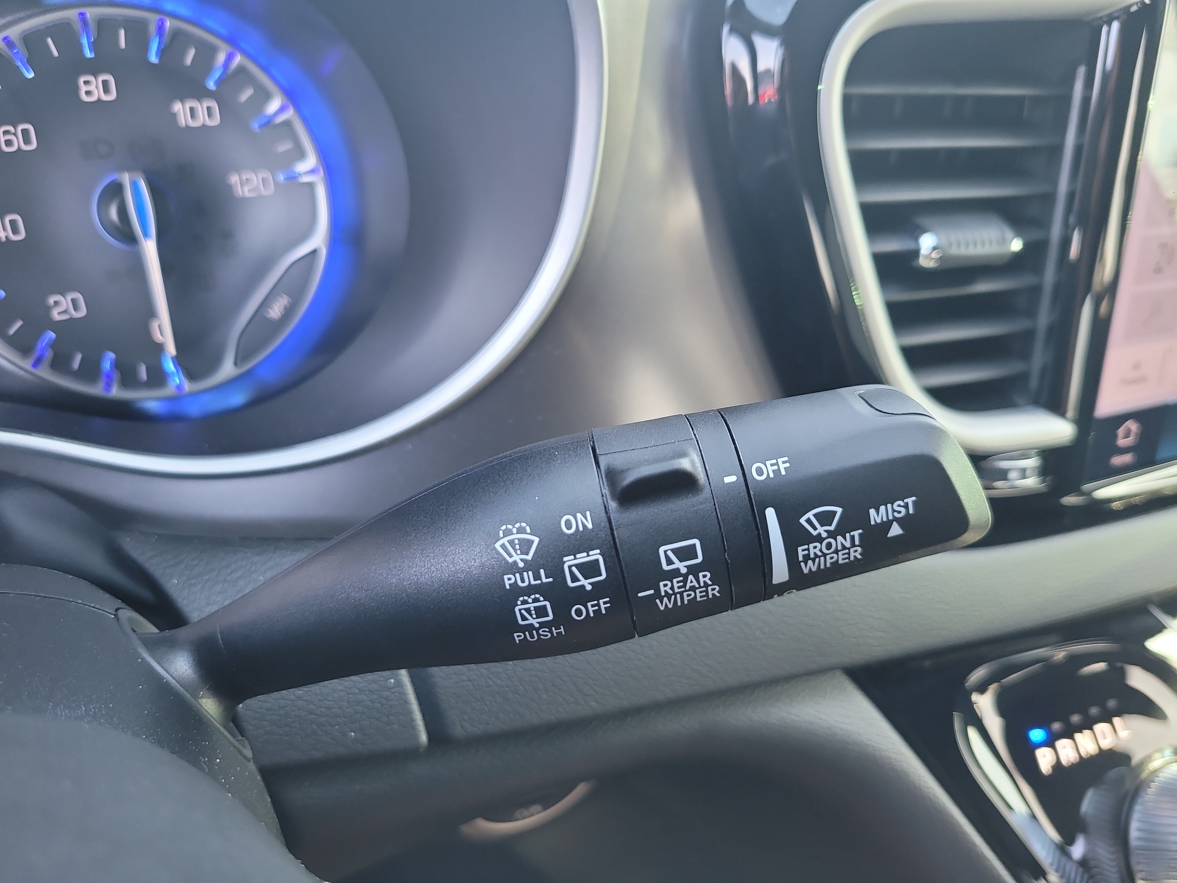 Used 2026 Chrysler Voyager LX FWD image 28