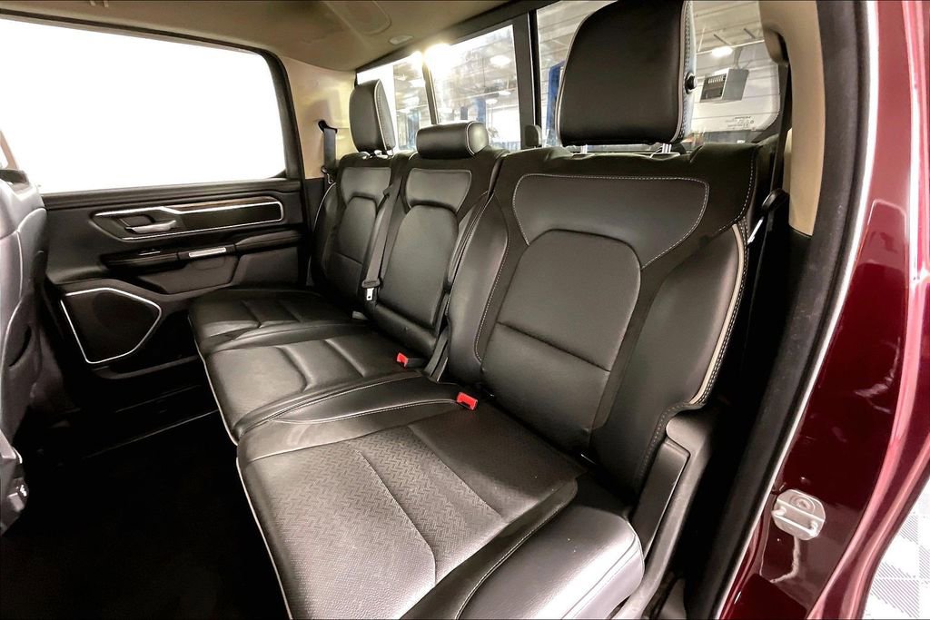 Used 2019 RAM 1500 Laramie AWD/4WD image 35