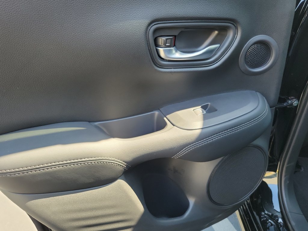 Used 2027 Honda HR-V EX-L image 15