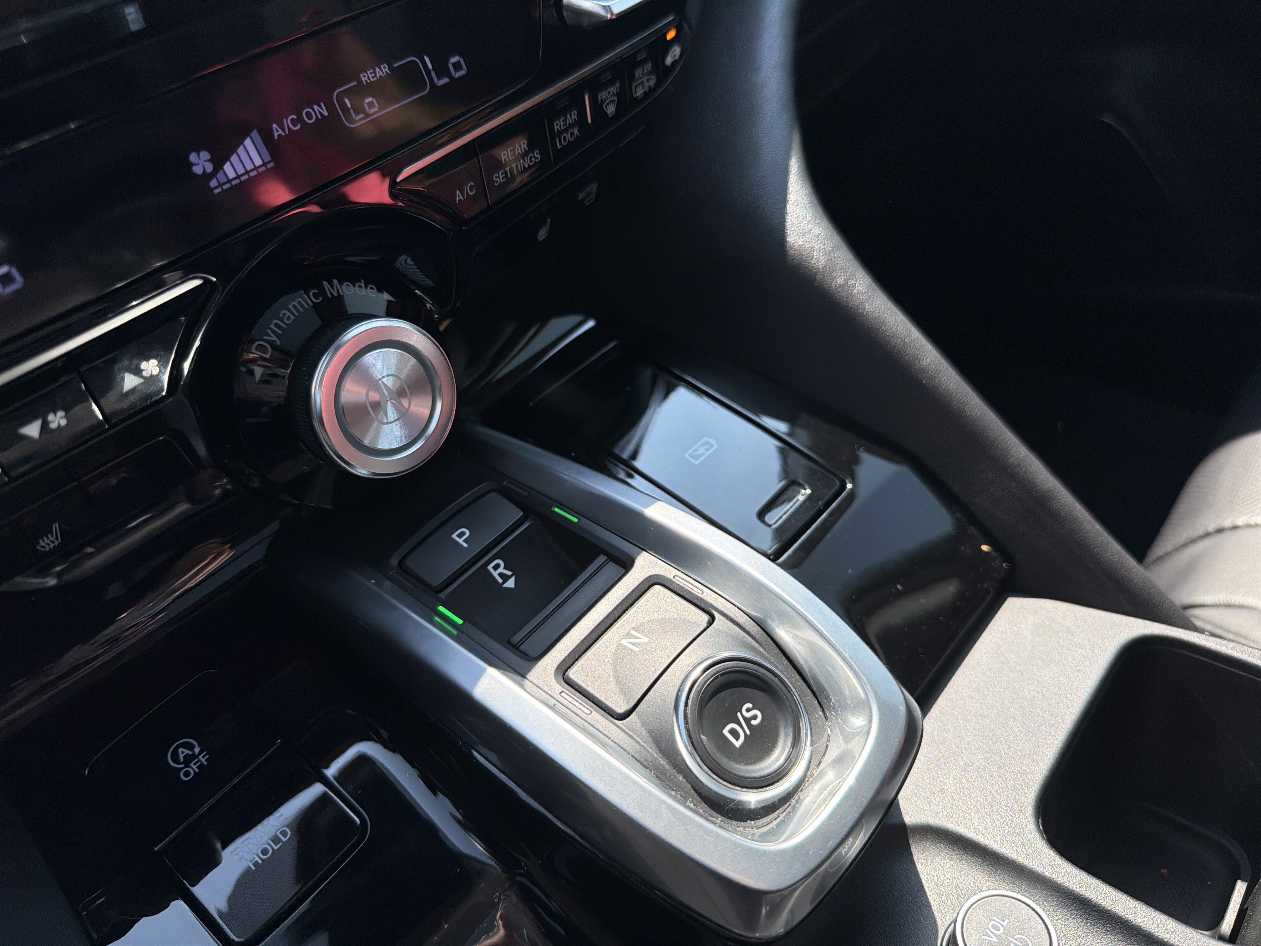 Certified 2024 Acura MDX FWD w/ Technology Package image 12