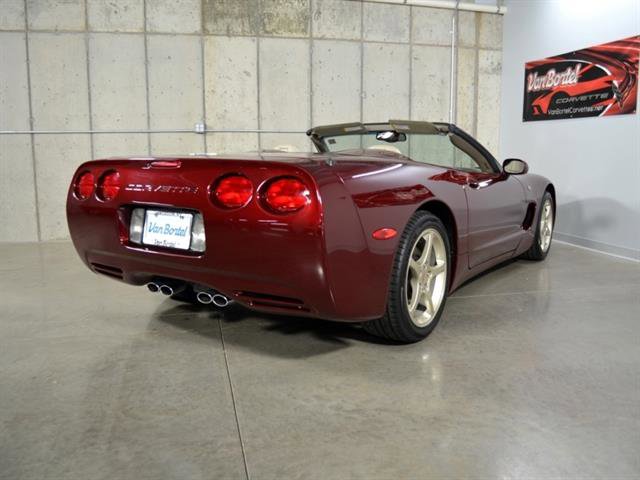 Used 2003 Chevrolet Corvette Convertible w/ Preferred Equipment Group1 image 9