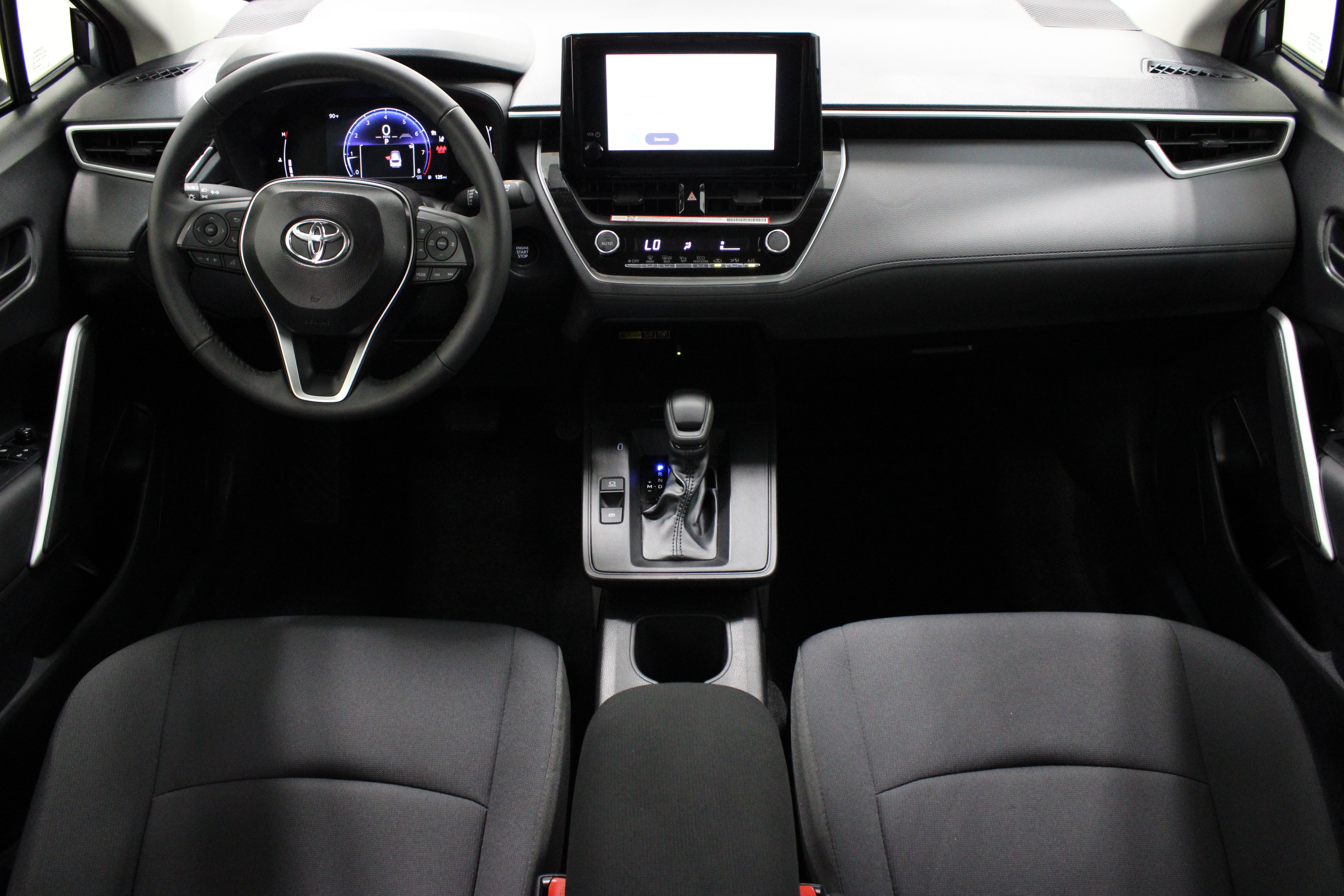 Certified 2026 Toyota Corolla Cross LE FWD image 28