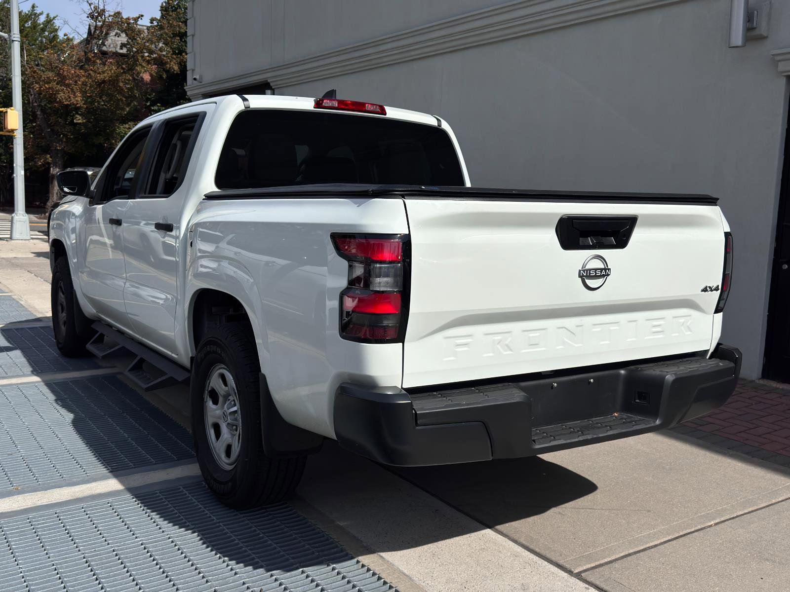 Used 2024 Nissan Frontier S image 6