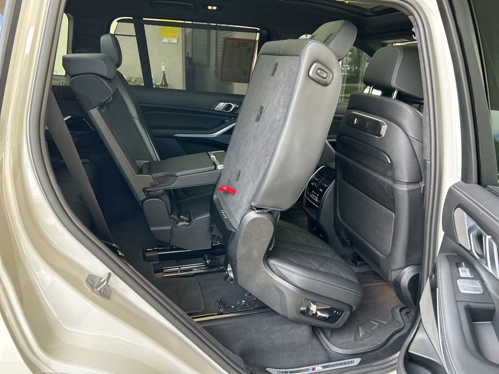 Used 2024 BMW X7 xDrive40i w/ M Sport Package image 44