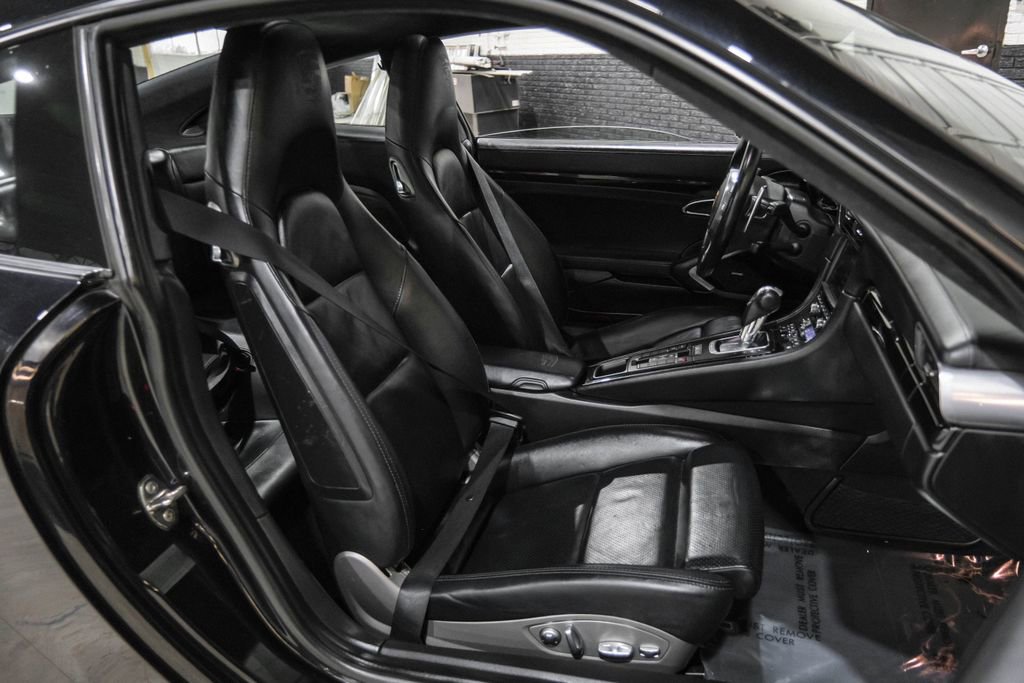 Used 2016 Porsche 911 Carrera Black Edition RWD image 37